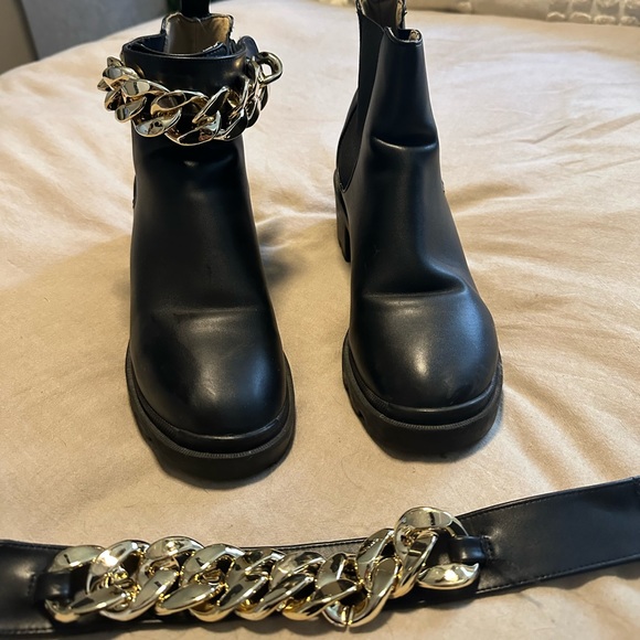 Steve Madden Amulet C Chelsea Boots - Picture 2 of 6